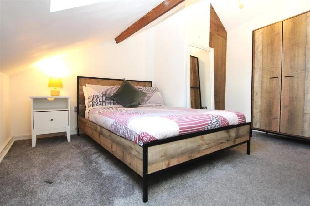 Large New-York Style Penthouse Apartment In Leeds City Centre With Contactless Check In المظهر الخارجي الصورة